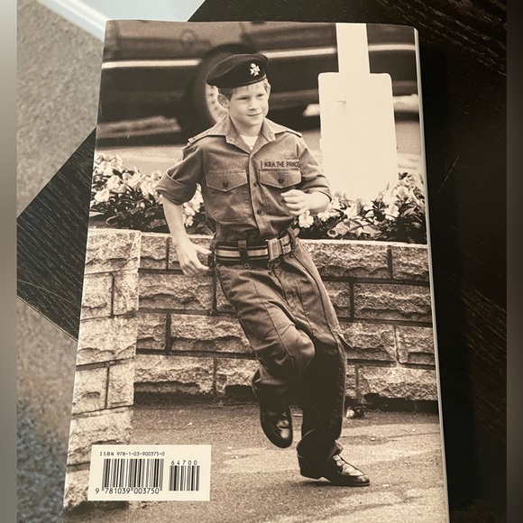 Spare/Prince Harry & Woman in Me/Britney Spears - Picture 4 of 6